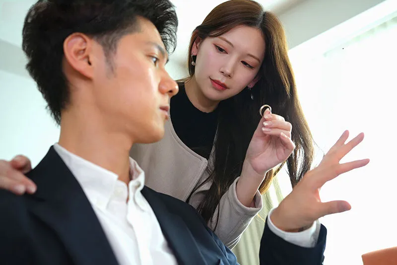 Vợ yêu đi đi chơi, gã chồng ở nhà bị nhỏ em cô vợ gạ xoạc không trượt phát nào